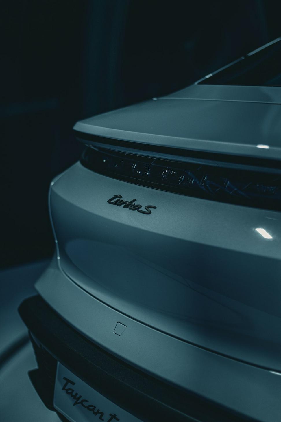 Advanced vehicle diagnostics